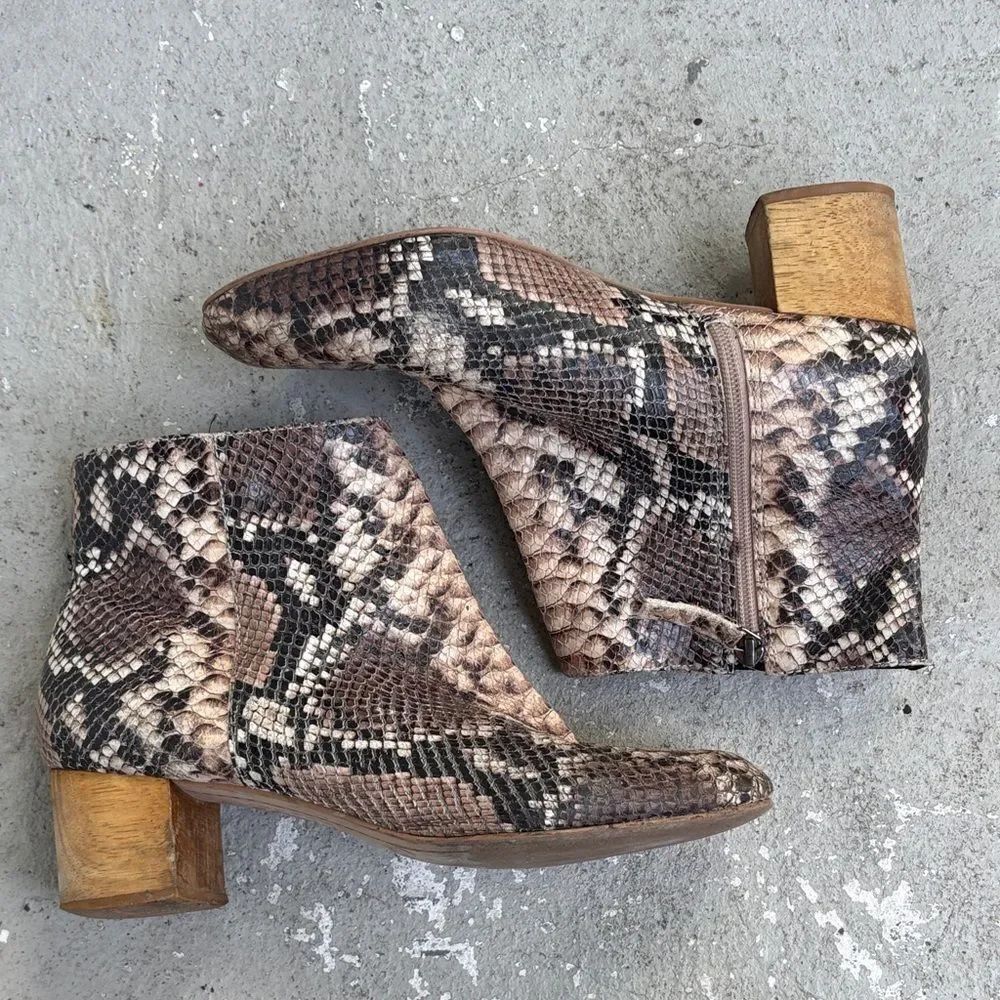 M4DE snake ankle boots